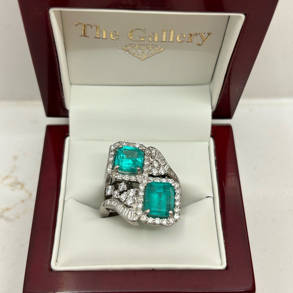 6 Carat Natural Colombian Emerald and Diamond Ring